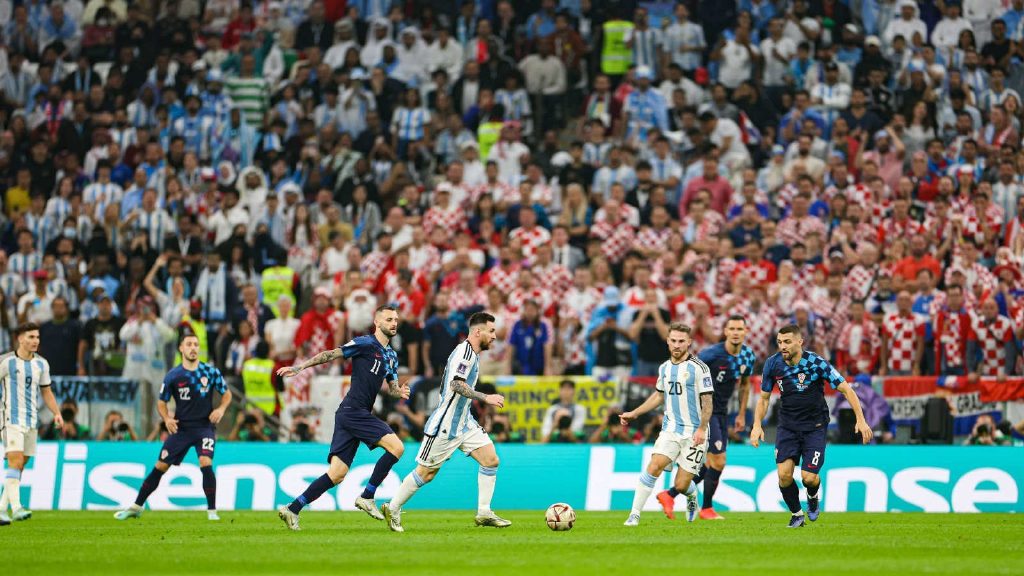  德甲揭幕战上演进球大战创纪录  