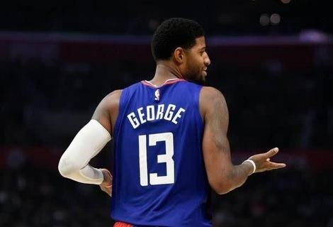  乔治膝盖手术预计缺席两个月时间  