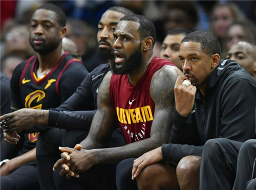  那不勒斯防守失误频出遭遇三轮不胜危机  