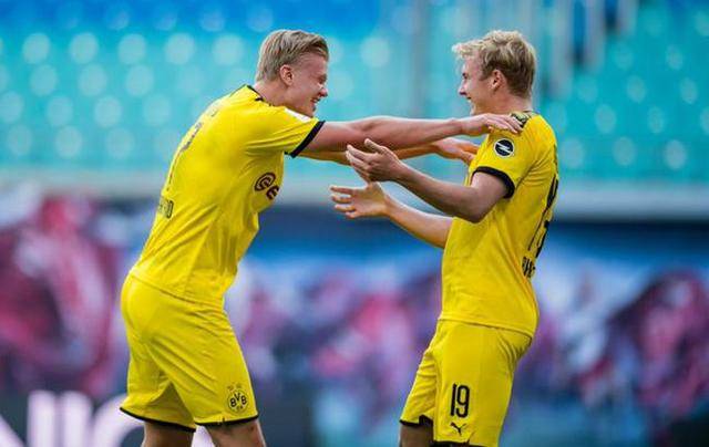  穆科科替补双响 多特青年军横扫门兴  